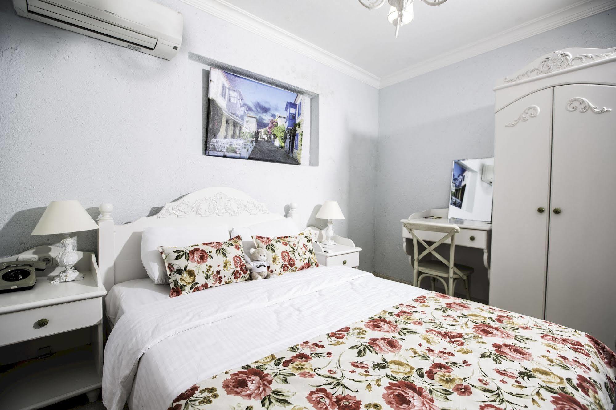 אלאקאטי The White Hotel מראה חיצוני תמונה