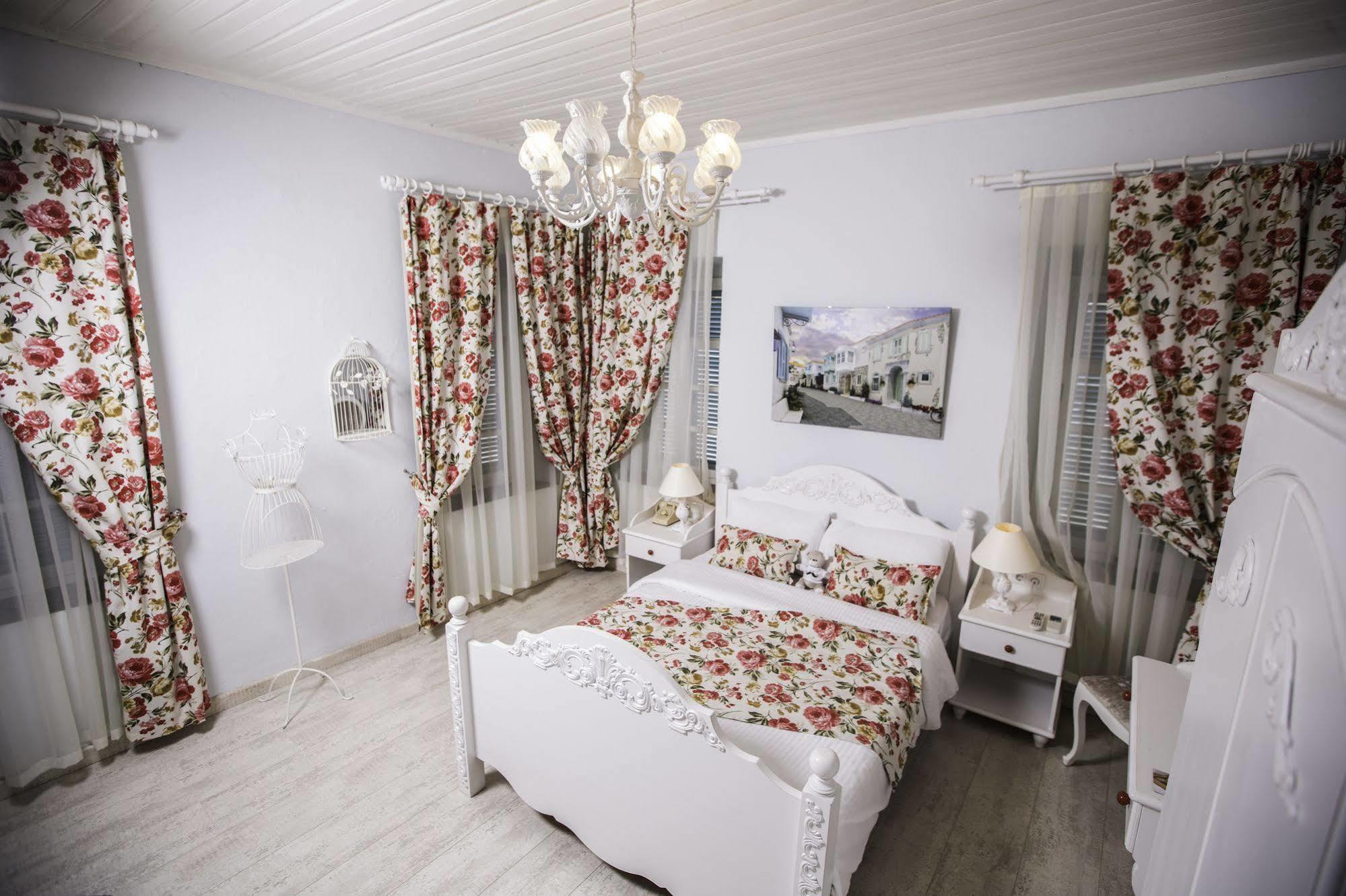 אלאקאטי The White Hotel מראה חיצוני תמונה