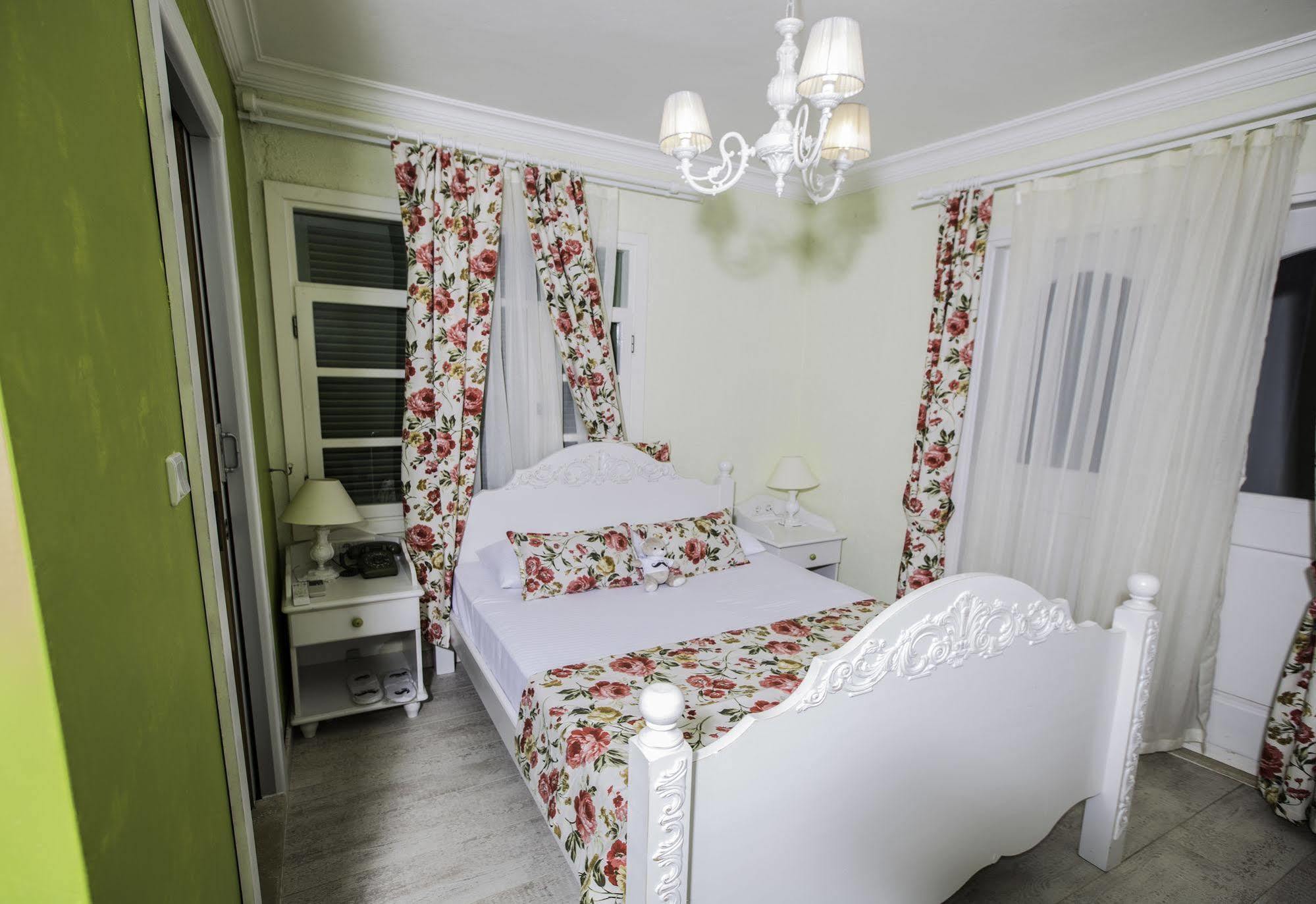 אלאקאטי The White Hotel מראה חיצוני תמונה